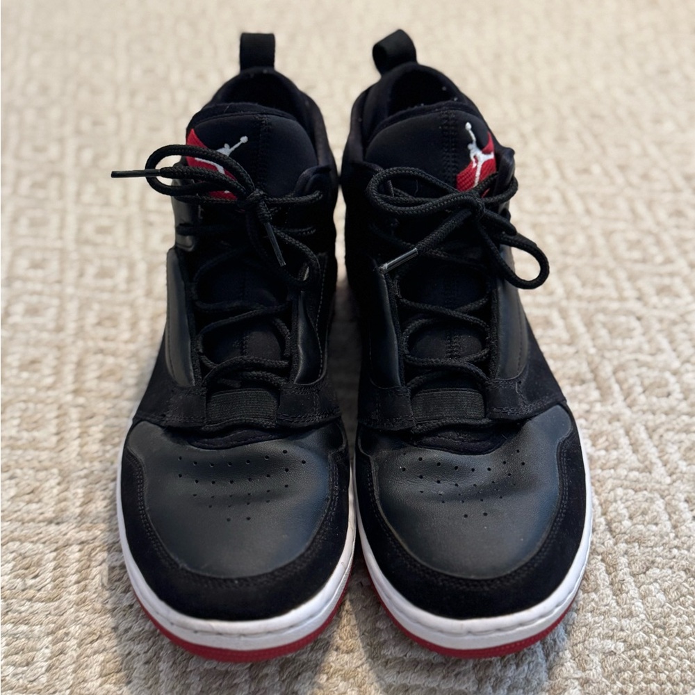 NIKE Jordan Mens Fadeaway Leather High Top Basketball Shoes, Black/White-Gym Red